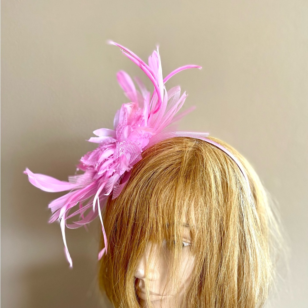 Pink Feather Fascinator - Picture 3 of 4